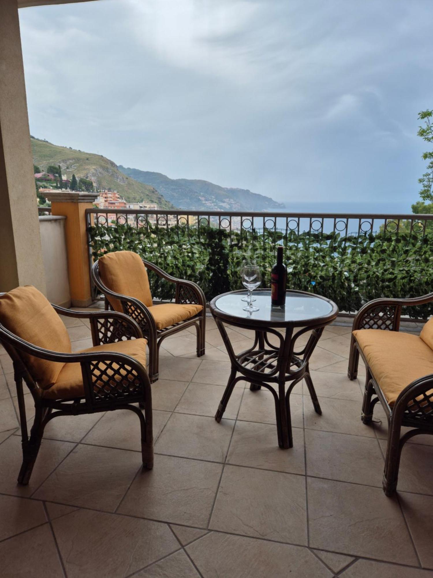 Casa Flavia Appartement Taormina Buitenkant foto